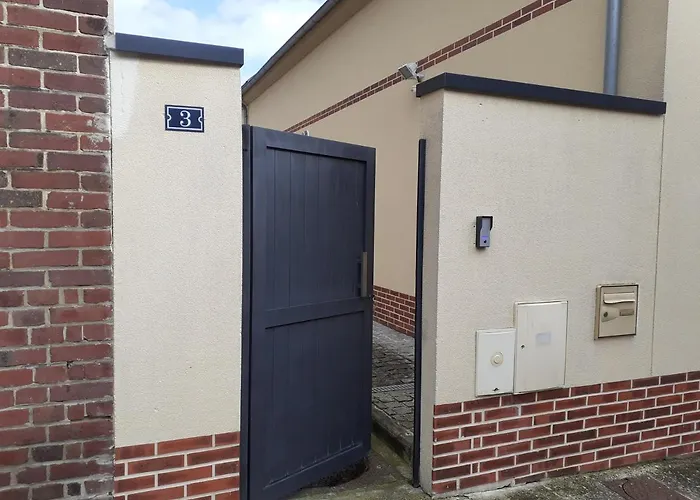 Chaleureux Beauvais-centre, Gare Et Proche Aeroport Apartament